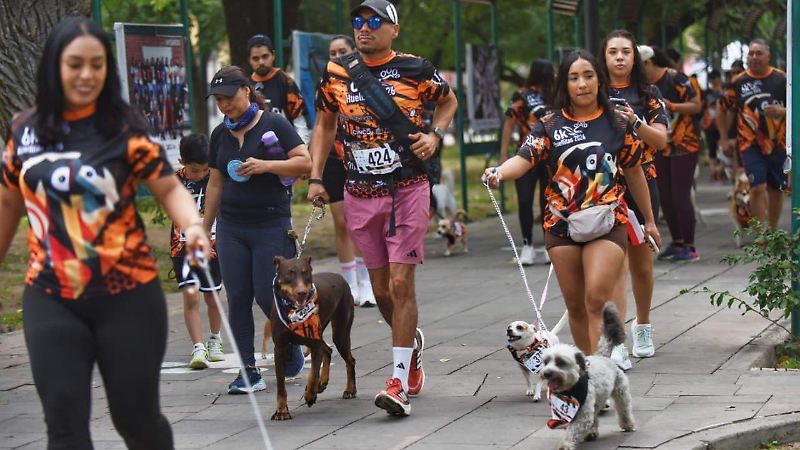 Lomitos protagonizan carrera con causa en apoyo a Huellitas Durango
